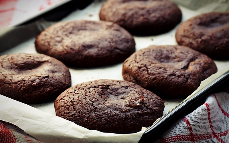 Valley Eats – Cocoa Crisp Cookies