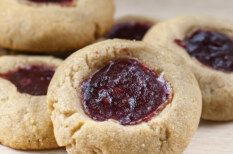 Valley Eats – Peanut Butter and Jelly Cookies
